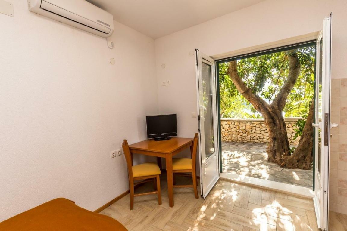 Pansion Mali Raj Apartment Govedari Exterior photo